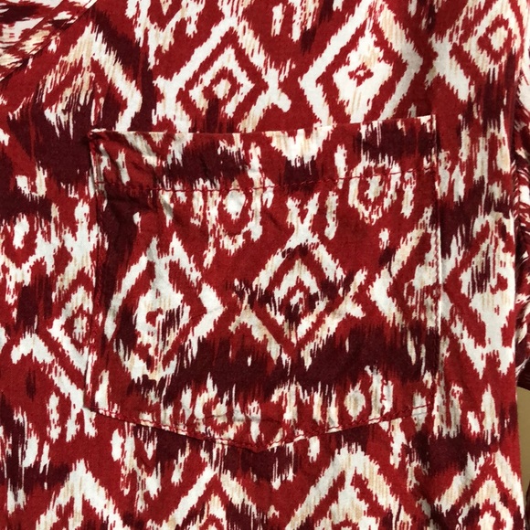 ⭐️ 4 for $20 ⭐️ Fun2Fun Ritten Henley Top - Picture 4 of 10